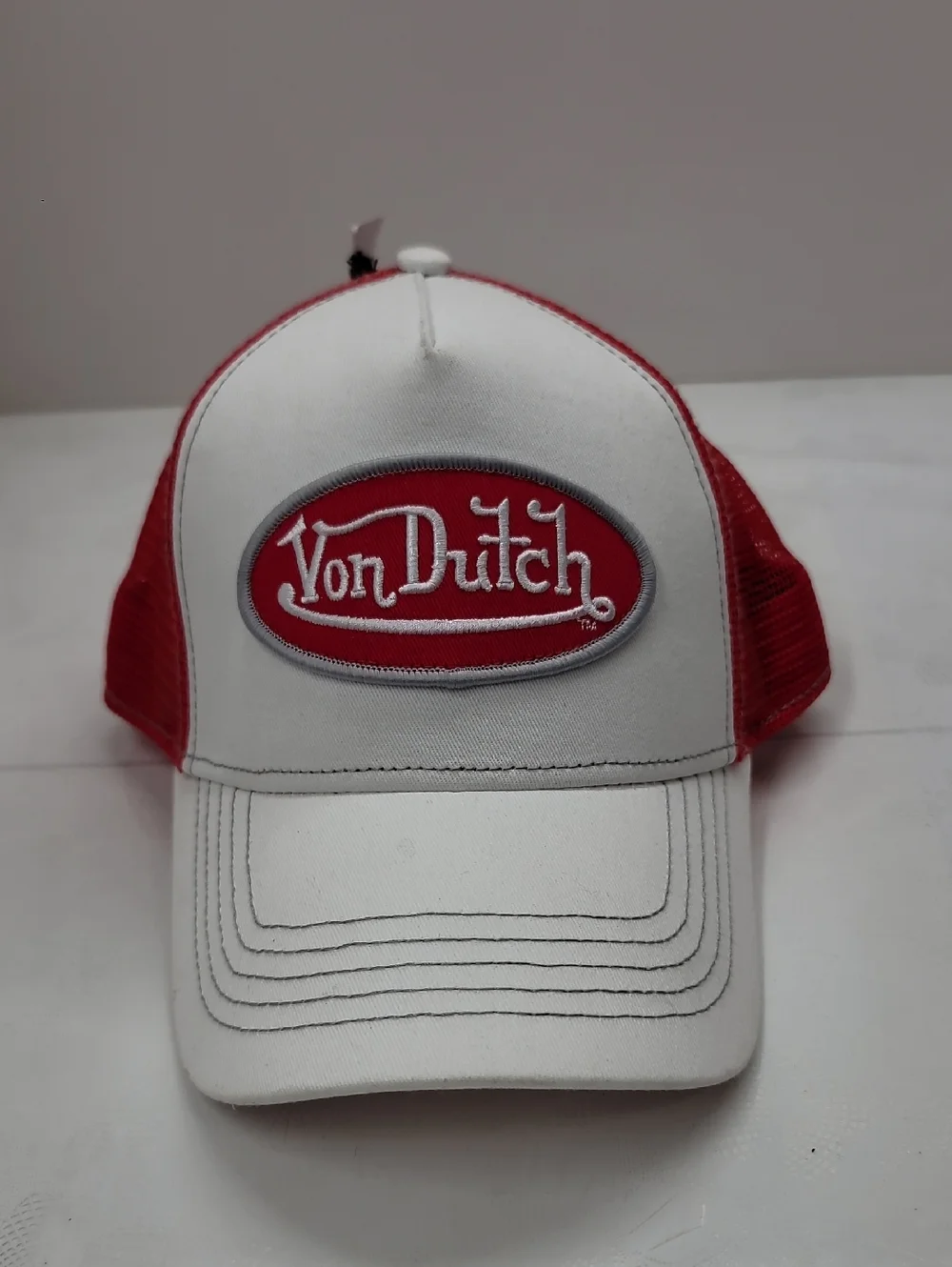 Von Dutch Nwt White and Red Mesh Logo Trucker Hat White & Red Trucker Hat | Von Dutch main image 4